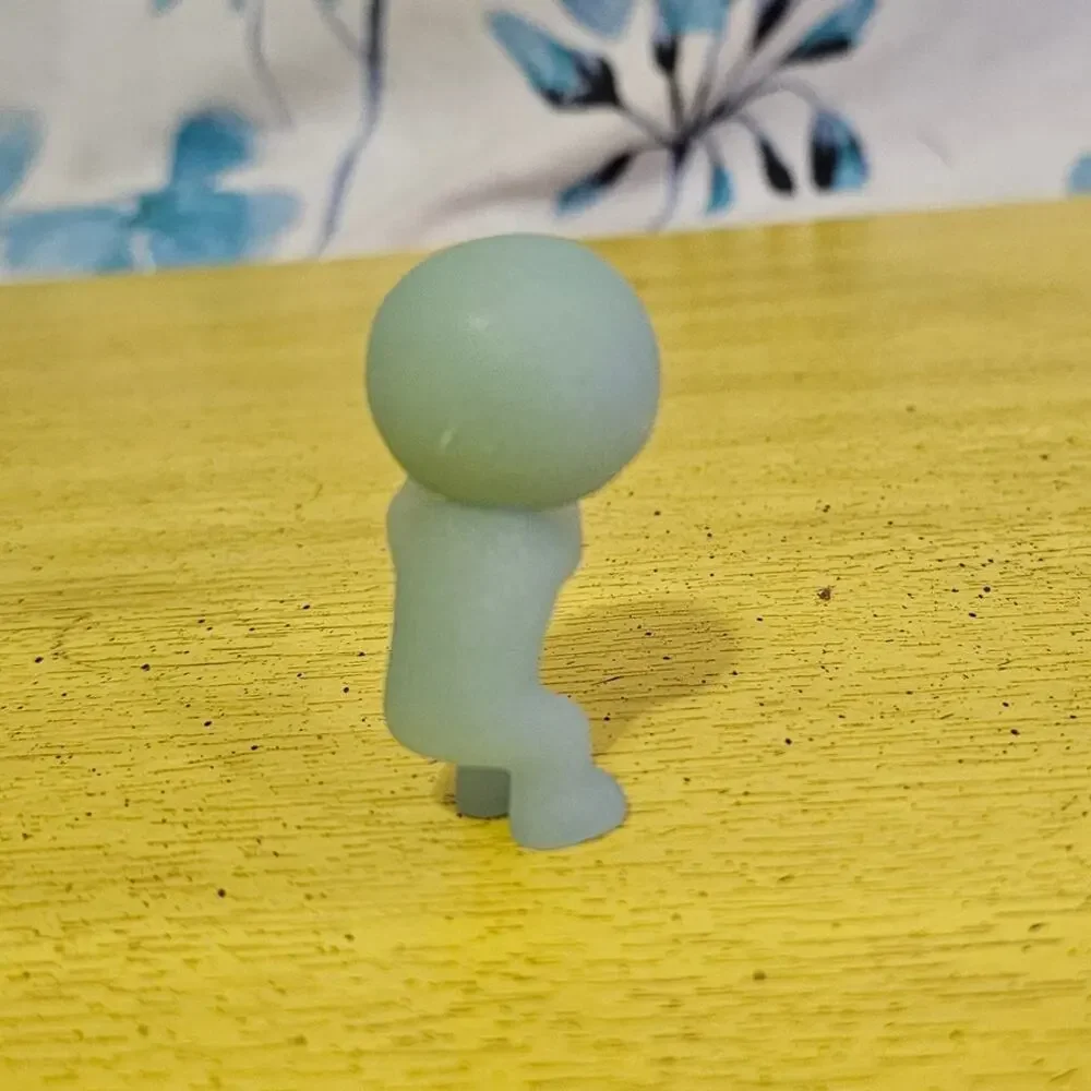 Smiski Bath Series Looking Figure 2017 Dreams Glow in the Dark